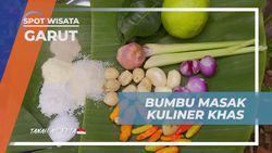 Menyiapkan Bumbu Masak Kuliner Khas dan Memasaknya Bersama di Garut  