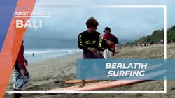 Melatih Teknik Surfing di Pantai Kuta, Bali Sebelum Berselancar Seru  