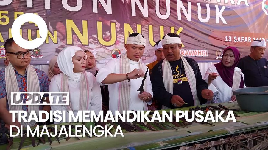 Video: Prosesi Tradisi Ngumbahkeun Pusaka di Desa Nunukbaru Majalengka