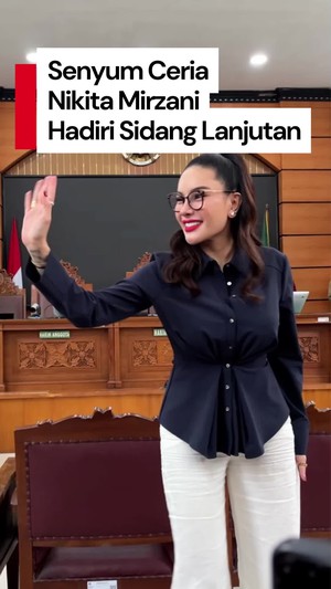 Video: Momen Nikita Mirzani Sapa Semua Orang di Sidang Lanjutan
