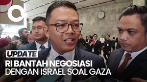 Video Menlu Bantah RI Negosiasi dengan Israel Soal Terima Warga Gaza