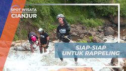 Bersiap Rappeling Seru di Curug Cikondang, Cianjur  