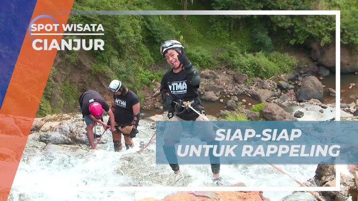 Bersiap Rappeling Seru di Curug Cikondang, Cianjur  