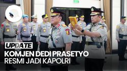 Video: Kapolri Resmi Lantik Komjen Dedi Prasetyo Sebagai Wakapolri