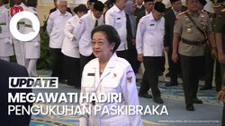 Video Momen Megawati Hadiri Pengukuhan 76 Paskibraka di Istana