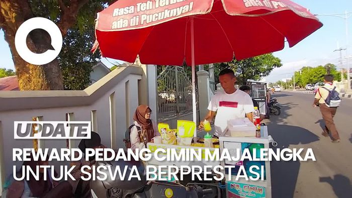 Video: Pedagang Cimin Ini Gratiskan Dagangannya untuk Siswa Berprestasi