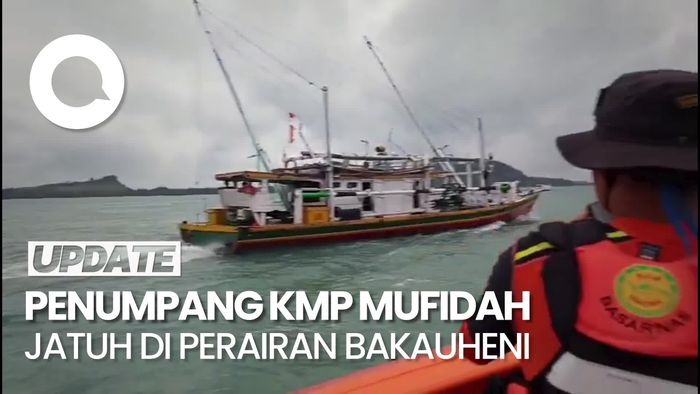 Video: Detik-detik Penumpang KMP Mufidah Jatuh di Perairan Bakauheni