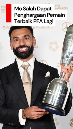 Video: Kali Ketiga Mohamed Salah Sabet Gelar Pemain Terbaik PFA