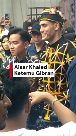 Video: Momen Aisar Khaled Ngobrol Bareng Gibran di Festival Pacu Jalur