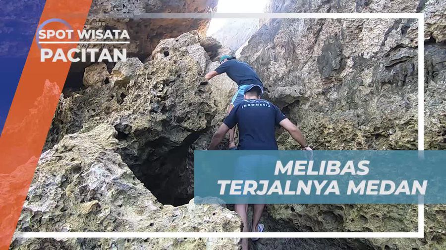 Tantangan Melewati Medan Terjal ke Goa di Pacitan