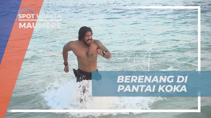 Berenang Seru di Pantai Koka, Maumere, Nusa Tenggara Timur
