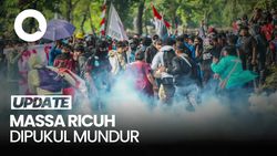 Video: Masa Ricuh di DPR Dipukul Mundur ke Arah Pejompongan