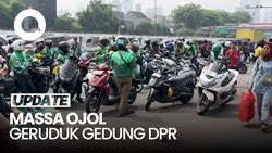 Video: Dapat Info dari Medsos, Massa Ojol Geruduk Gedung DPR Hari Ini