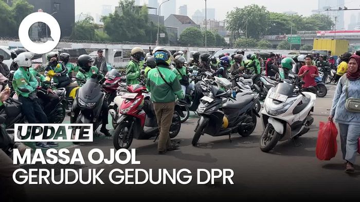 Video: Dapat Info dari Medsos, Massa Ojol Geruduk Gedung DPR Hari Ini