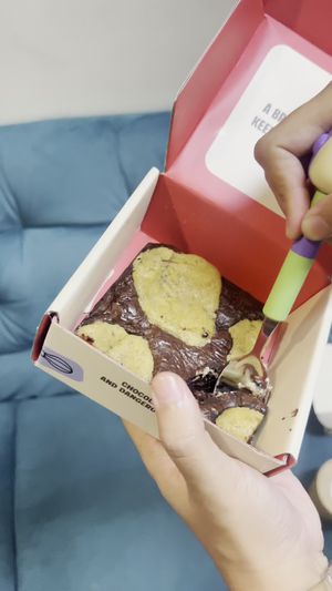 Video: Cicip Brownies Viral buatan Vinny Kuliner Sama Cici, Gimana Rasanya?