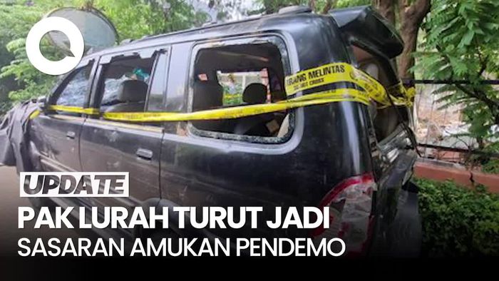 Video: Nahas Pak Lurah Diamuk Massa, Mobilnya Hancur Lalu Dijarah