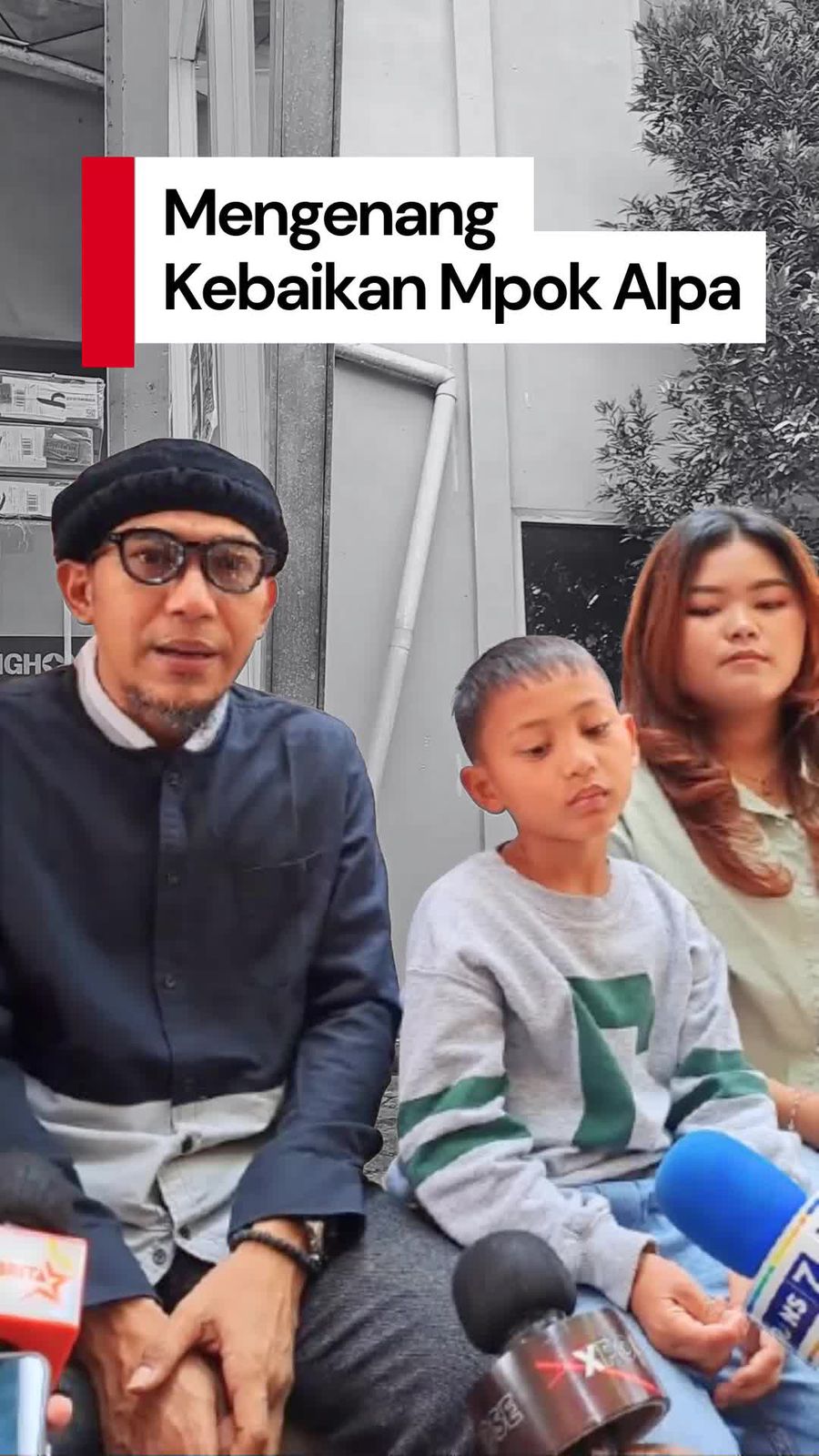 Video Mengenang Kebaikan Mpok Alpa: Sumbang Ambulans-Kubah untuk Masjid