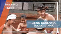 Bermain Bersama Anak-Anak di Desa Adat Tenganan Pegringsingan Bali  