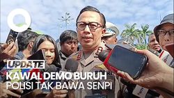 Video: Polisi Pastikan Tak Bawa Senpi Saat Kawal Demo Buruh di DPR