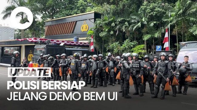 Video Jajaran Polda Metro Jaya Bersiap Jelang Demo BEM UI