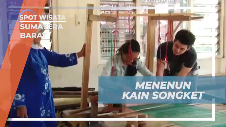 Mempelajari Proses Menenun Kain Songket di Sumatera Barat  
