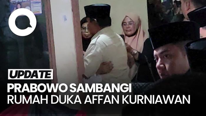 Video: Momen Prabowo Peluk Keluarga Affan Saat Melayat ke Rumah Duka