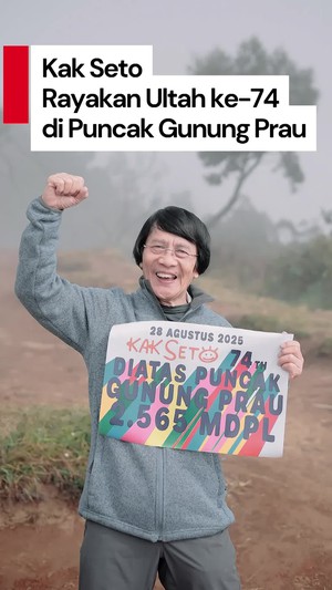 Video: Gaya Kak Seto Taklukkan Puncak Gunung Prau di Usia 74 Tahun