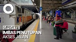 Video: 12 KA dari Stasiun Senen Berhenti di Jatinegara Imbas Kericuhan