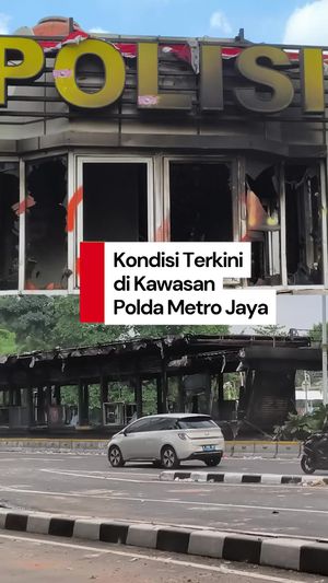 Video: Pantauan Terkini di Kawasan Polda Metro Jaya