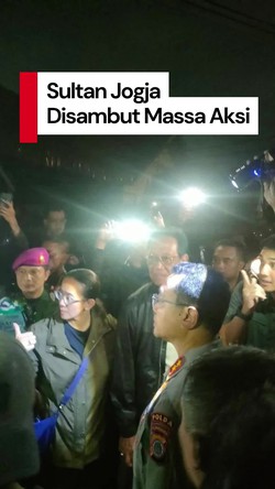 Video: Momen Kehadiran Sri Sultan HB X Disambut Massa Aksi