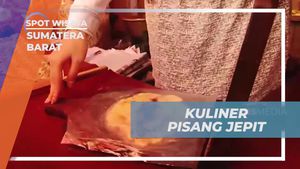 Berburu Kuliner Pisang Jepit di Pasar Atas, Sumatera Barat  