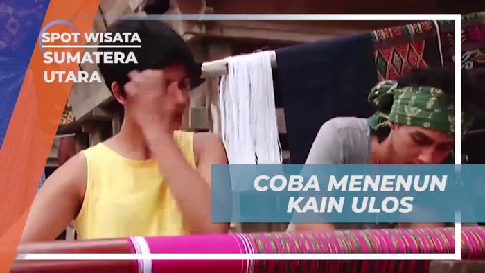 Mencoba Menenun Kain Ulos Bersama Pengrajin di Sumatera Utara  