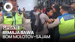 Video: 4 Remaja Diamankan saat Demo di Palembang, Bawa Bom Molotov-Sajam