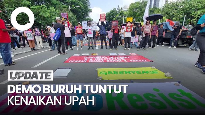 Video: Massa Buruh Demo di Patung Kuda, Tuntut Kenaikan Upah