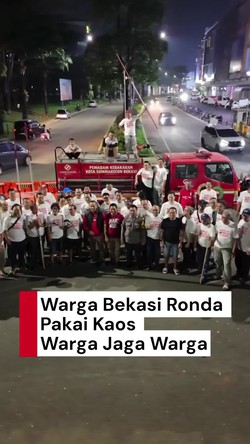 Video: Momen Kompak Warga Bekasi Ronda Pakai Kaos Warga Jaga Warga