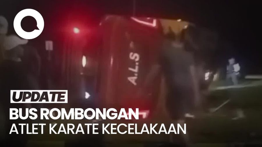 Video: Bus Rombongan Atlet Karate Terbalik di Tol Padang-Sicincin, 2 Tewas