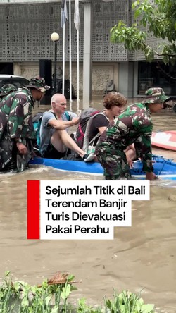 Video: Banjir di Bali, Turis Dievakuasi Naik Perahu Karet