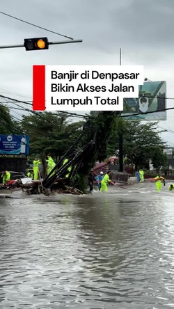 Video: Banjir Akibat Hujan Semalaman, Jalan Denpasar-Gianyar Lumpuh Total