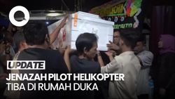 Video: Tangis Keluarga Sambut Jenazah Pilot Helikopter yang Jatuh di Kalsel