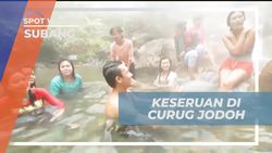 Menyanyi dan Menikmati Suasana Ramai di Curug Jodoh, Subang  
