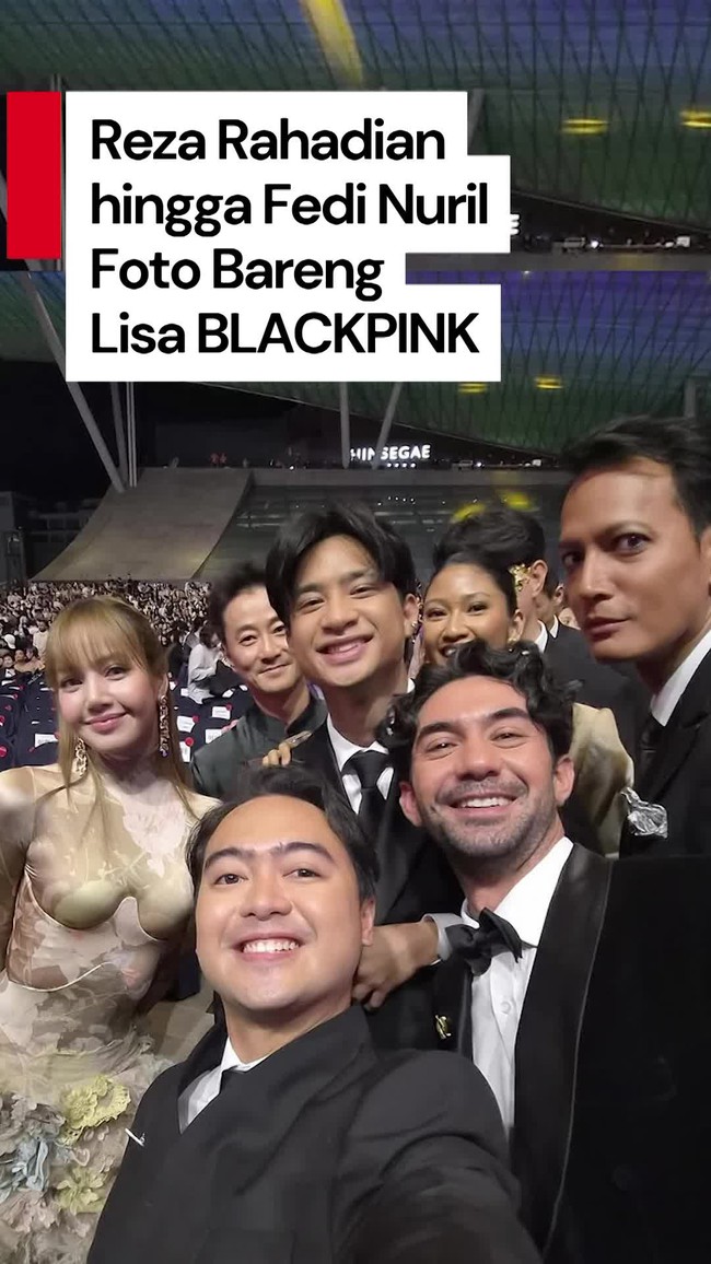 Video: Momen Reza Rahadian-Fedi Nuril Foto Bareng Lisa BLACKPINK