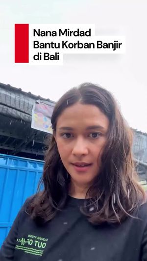 Video: Nana Mirdad dan Andrew White Terjun Langsung Bantu Korban Banjir Bali