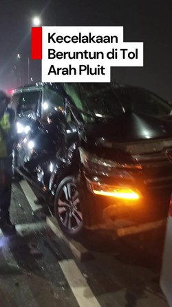 Video Truk Rem Blong Picu Kecelakaan Beruntun 6 Kendaraan di Tol Arah Pluit