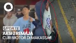 Video: Terekam CCTV! Aksi 2 Remaja Curi Motor di Minimarket Makassar