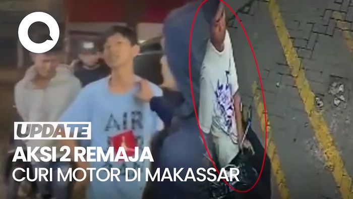 Video: Terekam CCTV! Aksi 2 Remaja Curi Motor di Minimarket Makassar