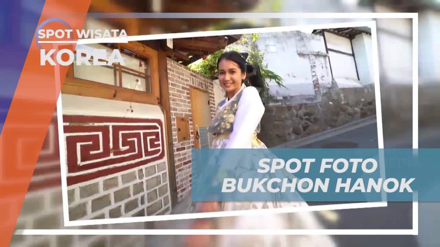 Berdiri di Tengah Keindahan Bukchon Hanok Village Bersama Selebriti di Korea