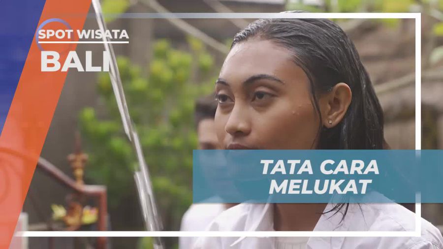 Mencoba Tata Cara Melukat Sesuai Tradisi Hindu di Bali Mencoba Tata Cara Melukat Sesuai Tradisi Hindu di Bali