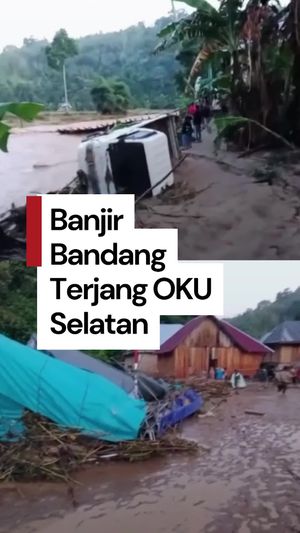 Video Banjir Bandang Terjang OKU Selatan, 3 Orang Tewas