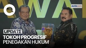 Video: Jaksa Agung ST Burhanuddin Raih Tokoh Progresif Penegakan Hukum