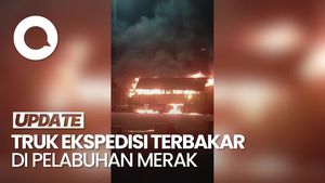 Video: Truk Ekspedisi Terbakar Hebat di Pelabuhan Merak 